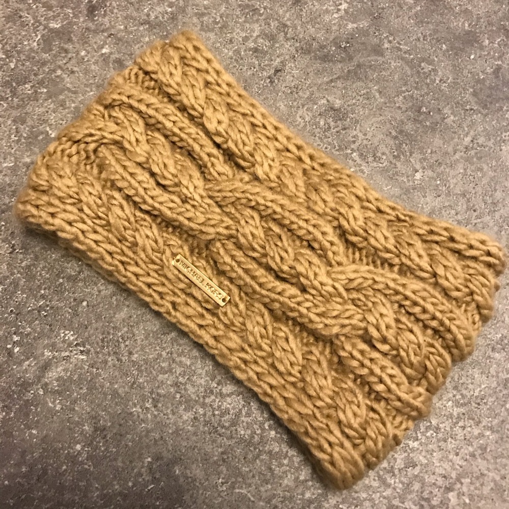 Michael Kors cable-knit headpiece in camel